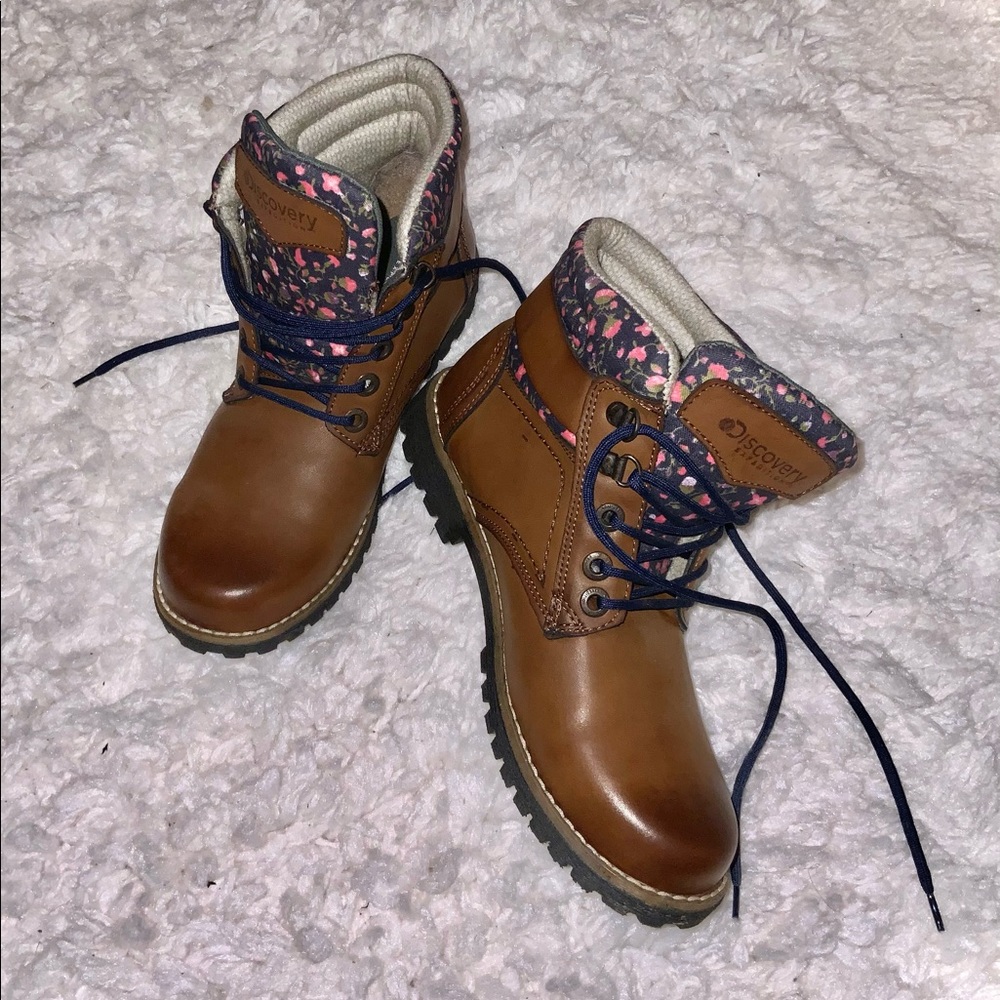 Discovery expedition shoes